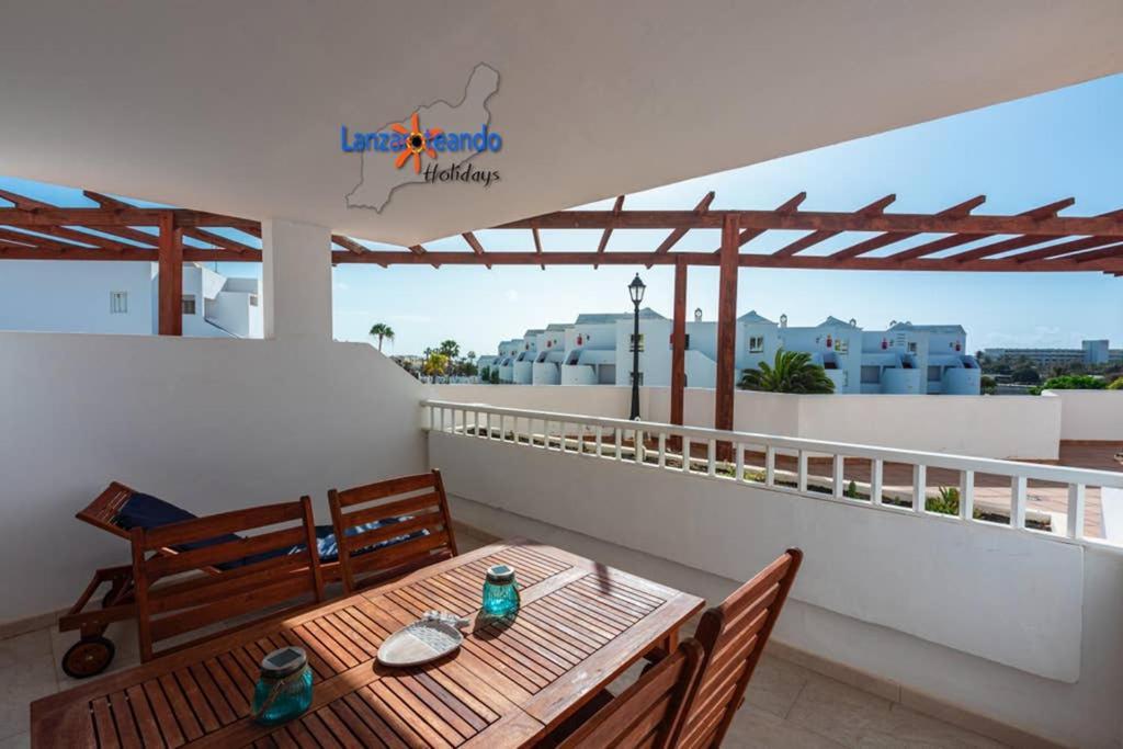 Vivienda Vacacional Ocean Pearl Costa Teguise Exterior photo