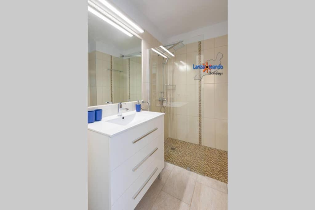 Vivienda Vacacional Ocean Pearl Costa Teguise Exterior photo