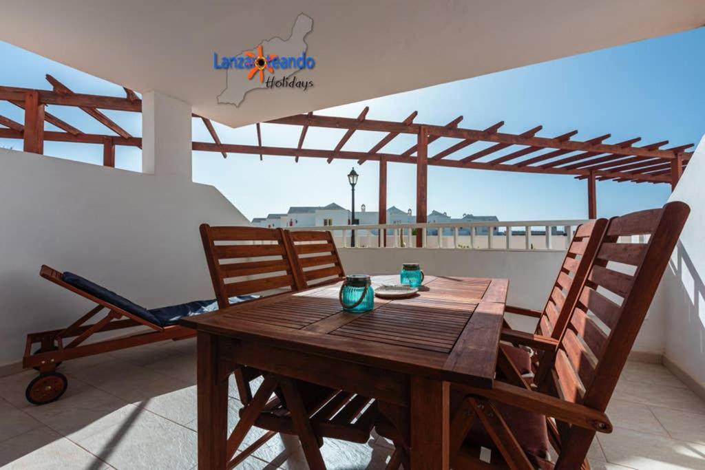 Vivienda Vacacional Ocean Pearl Costa Teguise Exterior photo