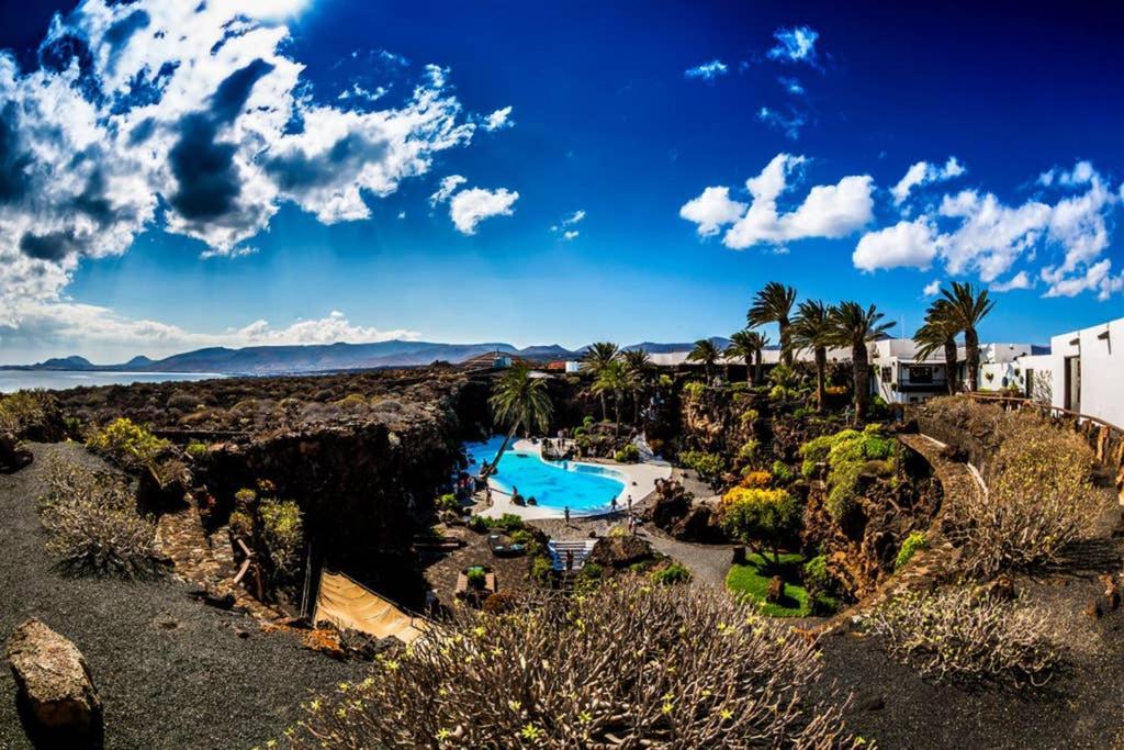 Vivienda Vacacional Ocean Pearl Costa Teguise Exterior photo